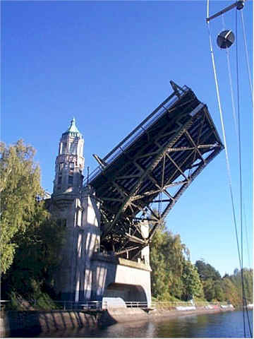 Montlake Bridge going up for us